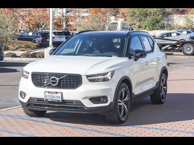 2021 Volvo XC40 R-Design