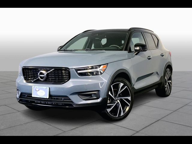 2021 Volvo XC40 R-Design