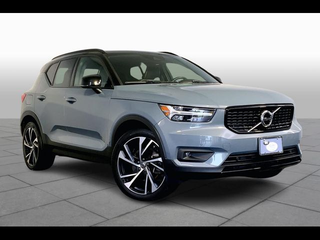 2021 Volvo XC40 R-Design