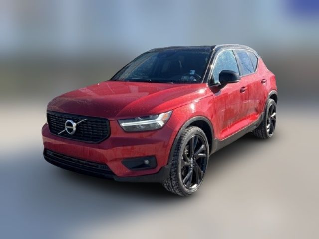 2021 Volvo XC40 R-Design