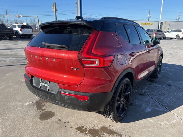 2021 Volvo XC40 R-Design