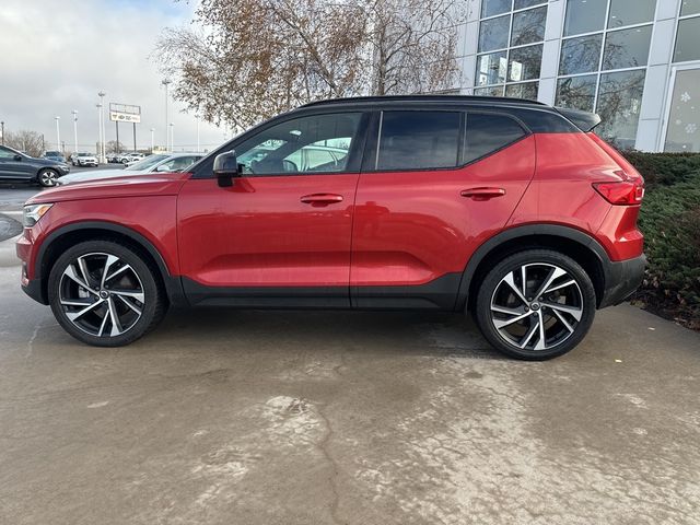 2021 Volvo XC40 R-Design