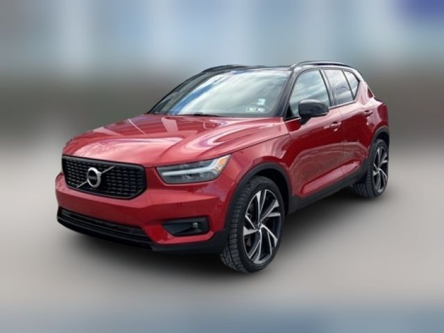 2021 Volvo XC40 R-Design