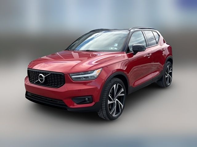 2021 Volvo XC40 R-Design