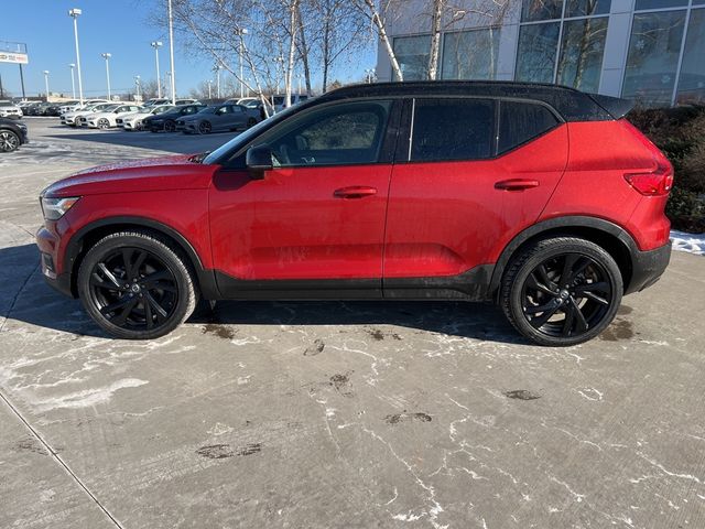 2021 Volvo XC40 R-Design