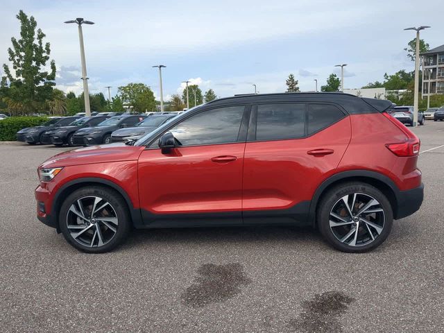 2021 Volvo XC40 R-Design