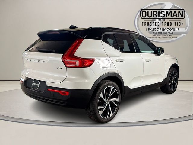 2021 Volvo XC40 R-Design