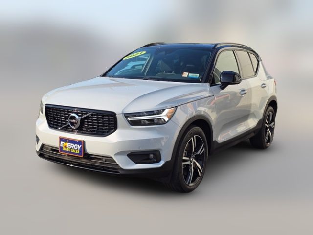 2021 Volvo XC40 R-Design