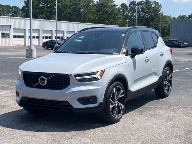 2021 Volvo XC40 R-Design