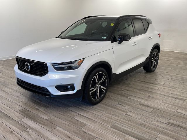 2021 Volvo XC40 R-Design