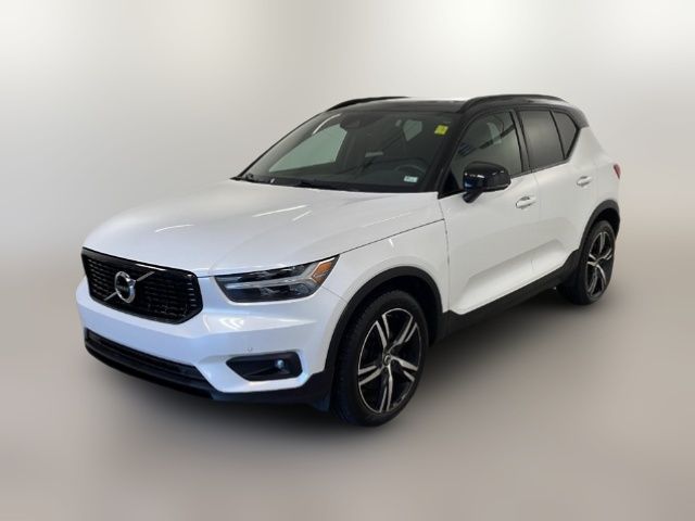 2021 Volvo XC40 R-Design