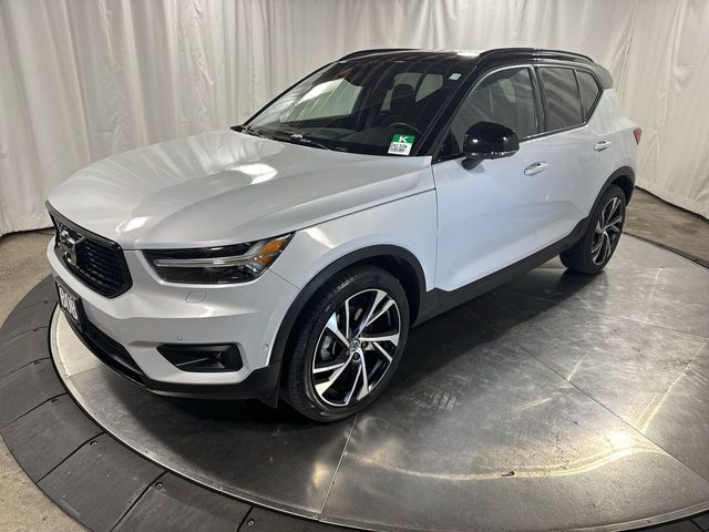 2021 Volvo XC40 R-Design