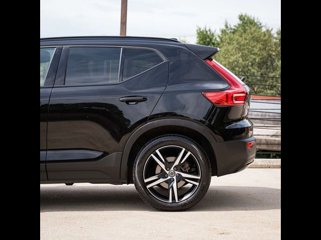 2021 Volvo XC40 R-Design