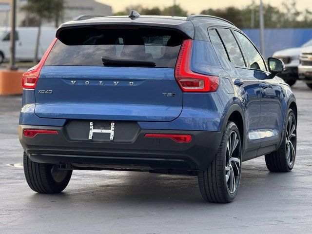 2021 Volvo XC40 R-Design