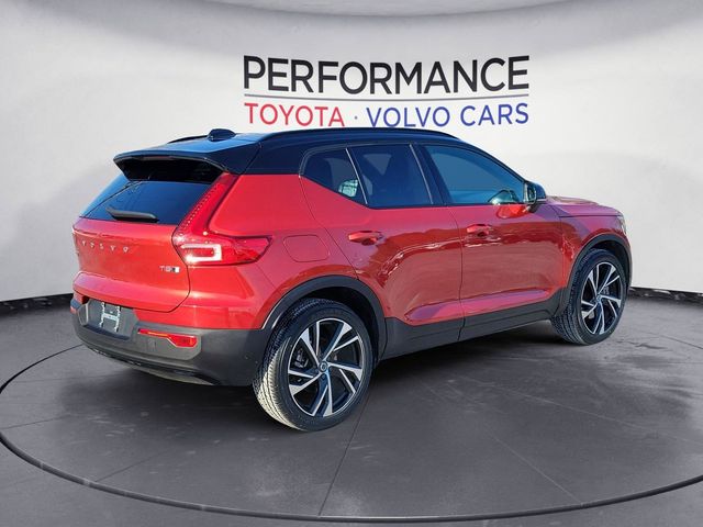 2021 Volvo XC40 R-Design