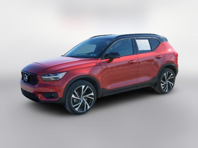 2021 Volvo XC40 R-Design