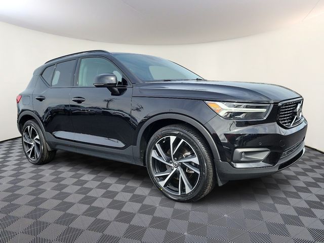 2021 Volvo XC40 R-Design