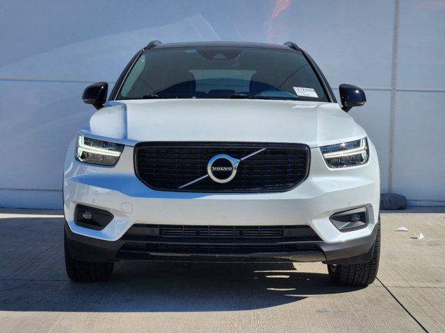 2021 Volvo XC40 R-Design