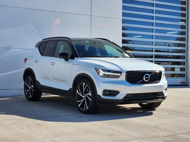 2021 Volvo XC40 R-Design