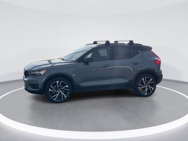 2021 Volvo XC40 R-Design