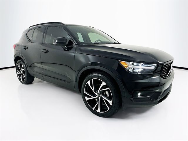 2021 Volvo XC40 R-Design