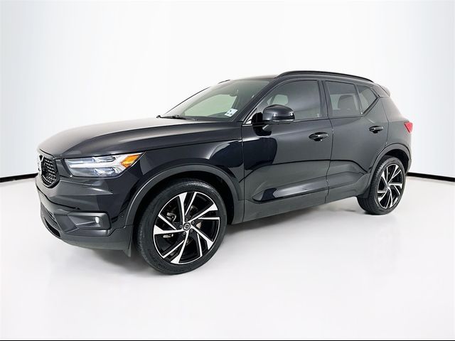 2021 Volvo XC40 R-Design