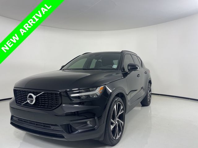 2021 Volvo XC40 R-Design