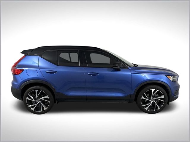 2021 Volvo XC40 R-Design