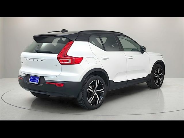 2021 Volvo XC40 R-Design