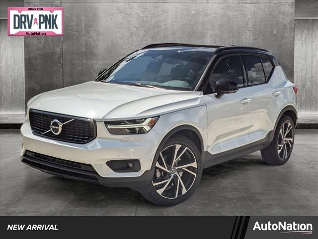 2021 Volvo XC40 R-Design