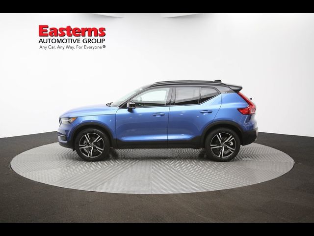 2021 Volvo XC40 R-Design