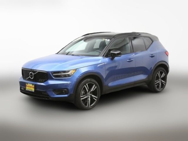 2021 Volvo XC40 R-Design