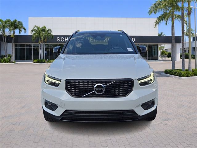 2021 Volvo XC40 R-Design
