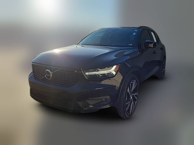 2021 Volvo XC40 R-Design