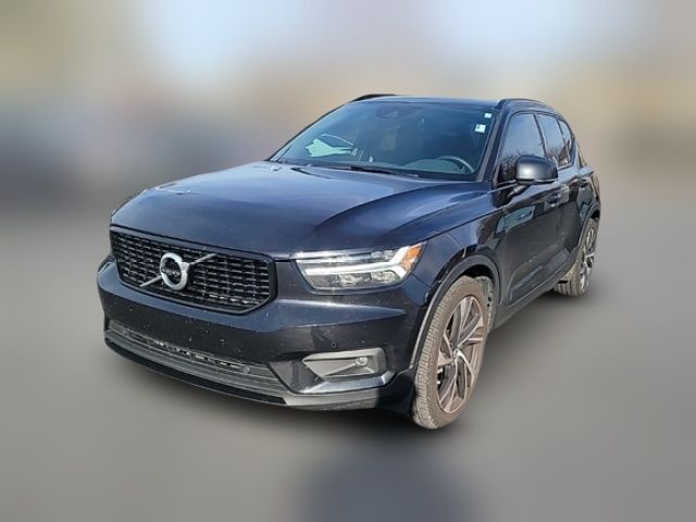 2021 Volvo XC40 R-Design