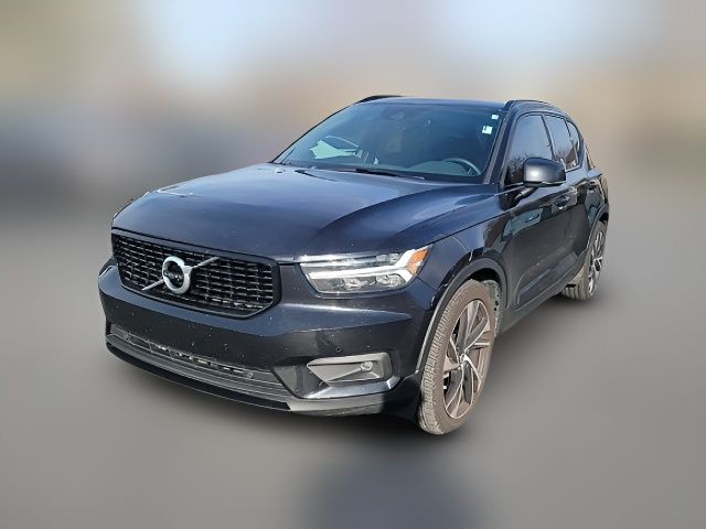 2021 Volvo XC40 R-Design