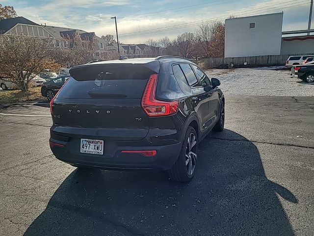 2021 Volvo XC40 R-Design