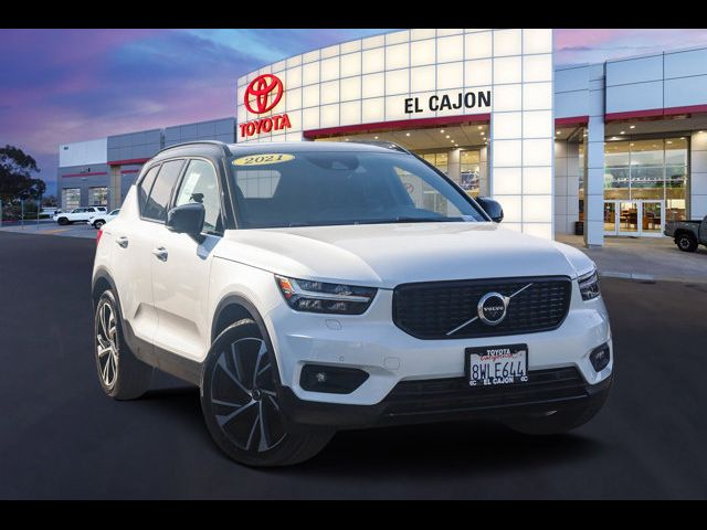 2021 Volvo XC40 R-Design