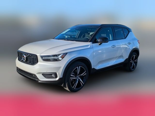 2021 Volvo XC40 R-Design