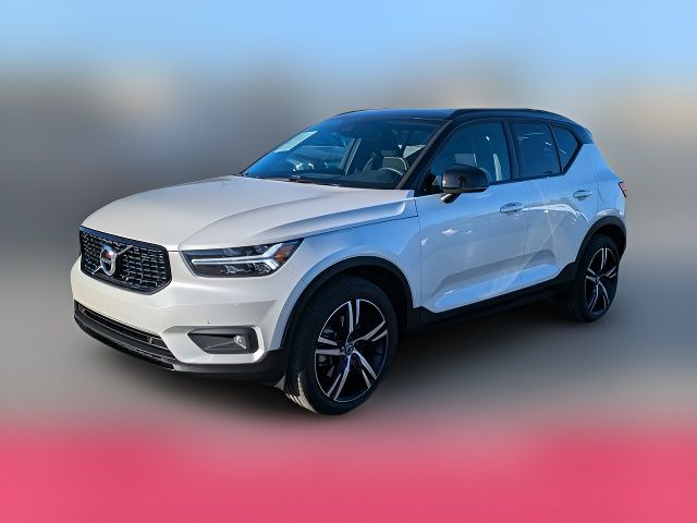 2021 Volvo XC40 R-Design