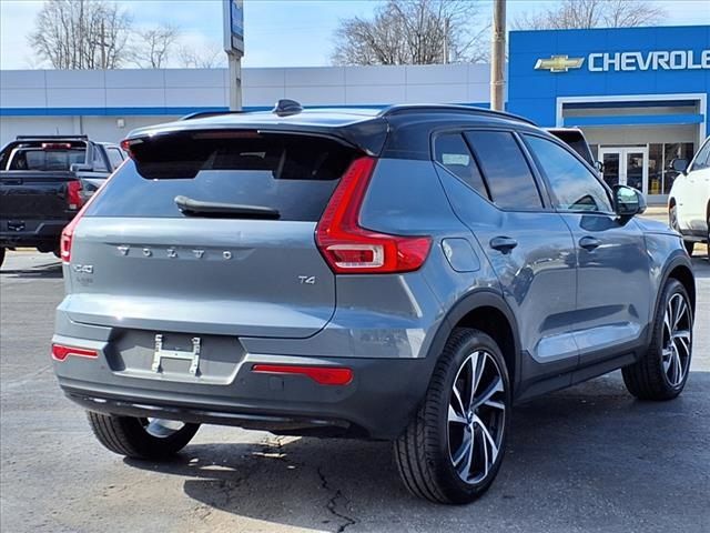 2021 Volvo XC40 R-Design