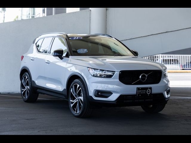 2021 Volvo XC40 R-Design