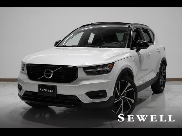 2021 Volvo XC40 R-Design