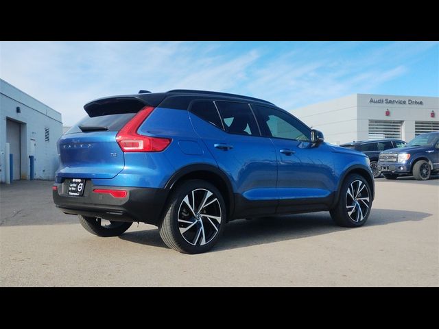 2021 Volvo XC40 R-Design