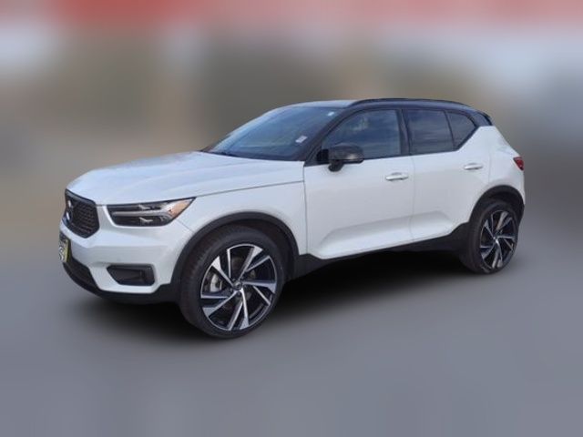 2021 Volvo XC40 R-Design