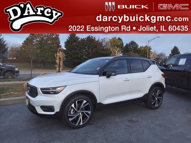 2021 Volvo XC40 R-Design