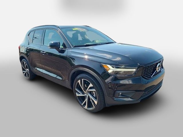 2021 Volvo XC40 R-Design