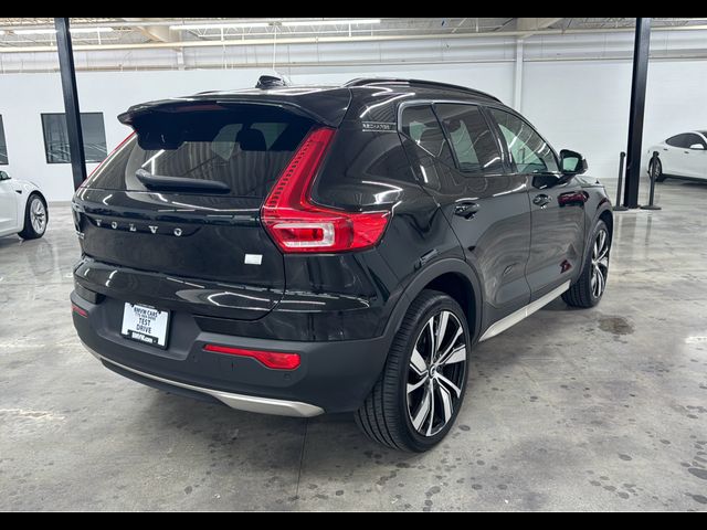 2021 Volvo XC40 Base