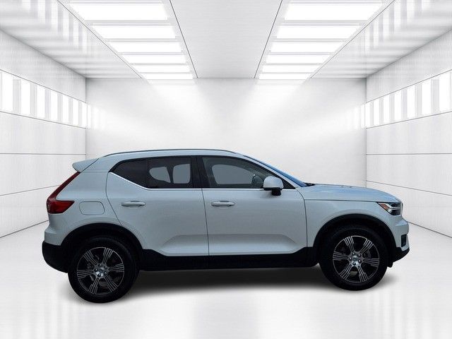 2021 Volvo XC40 Inscription