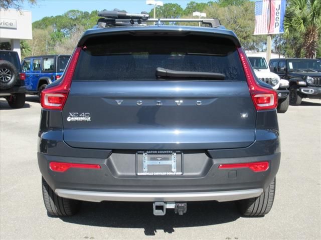 2021 Volvo XC40 Momentum